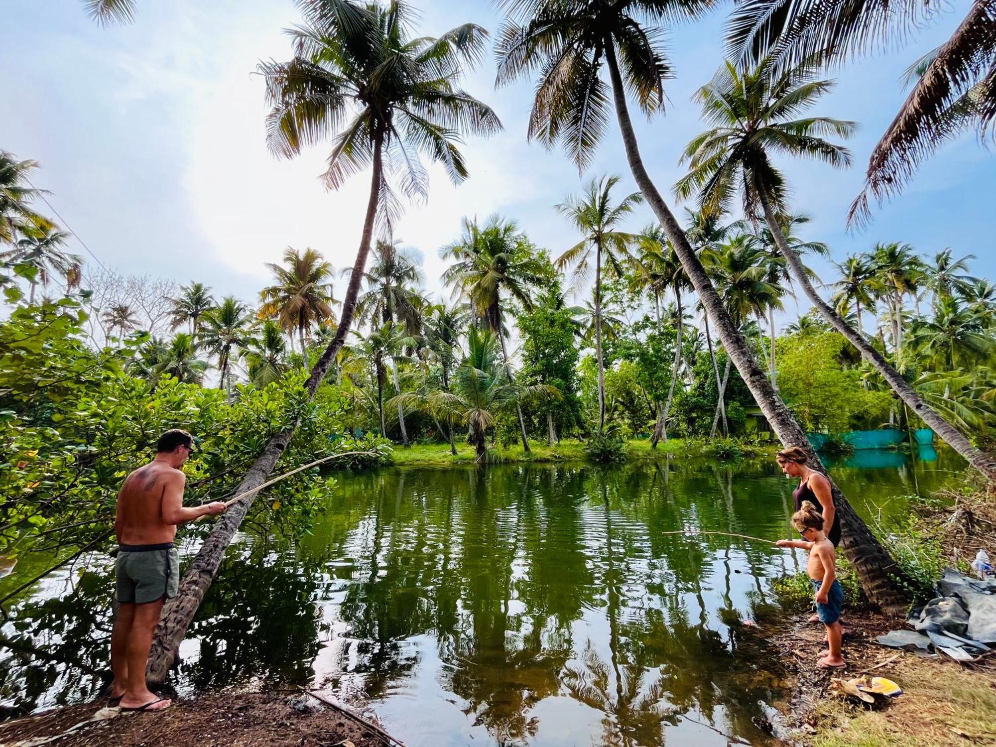 Riverrootsstays Mundrothuruth Esterno foto