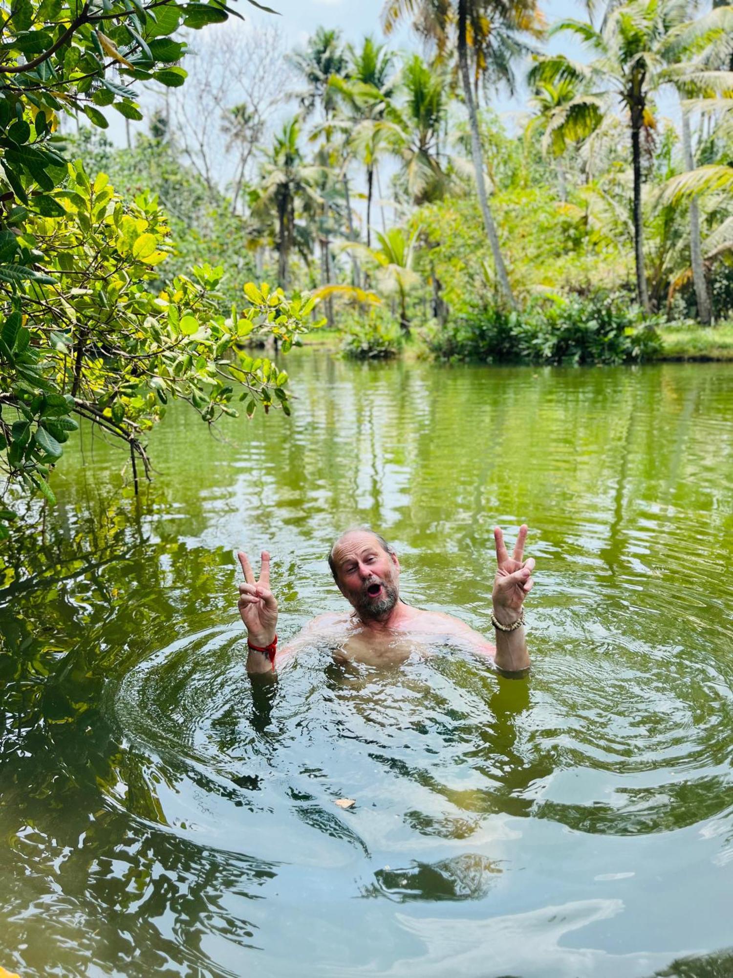 Riverrootsstays Mundrothuruth Esterno foto